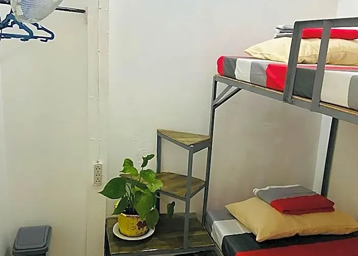 Babu Backpackers Ostello *